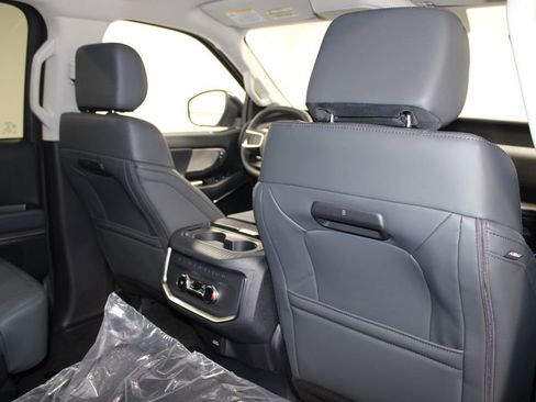 New 2026 Ford Expedition Active image 36