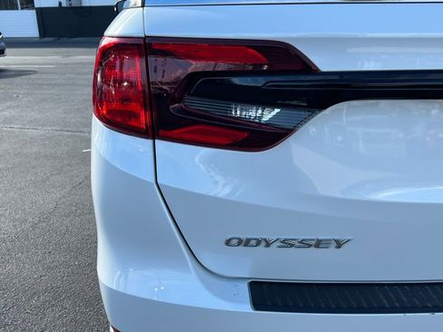 Used 2023 Honda Odyssey Sport image 11