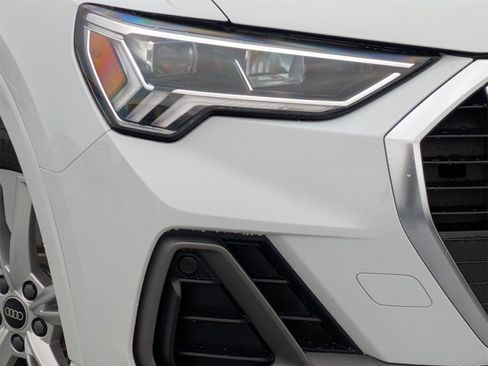 Used 2023 Audi Q3 2.0T Premium w/ Convenience Package image 25