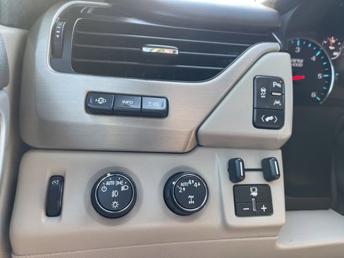 Used 2018 GMC Yukon Denali w/ Open Road Package image 22