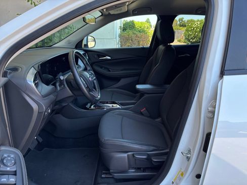 Used 2025 Buick Encore GX Preferred FWD image 27