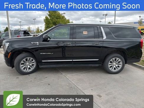 Used 2025 GMC Yukon XL Denali AWD/4WD image 4