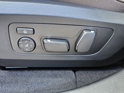 New 2025 BMW X3 xDrive30i w/ Convenience Package image 13