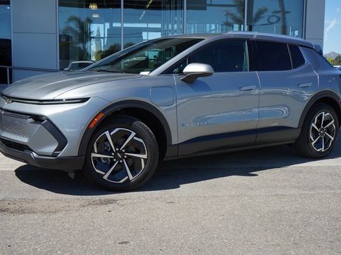 New 2026 Chevrolet Equinox EV LT image 4