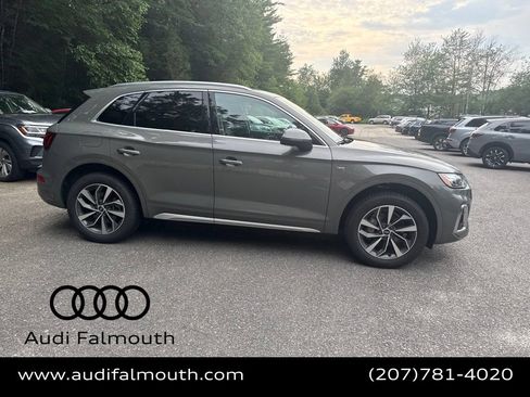 Used 2023 Audi Q5 2.0T Premium Plus w/ Premium Plus Package AWD/4WD image 3