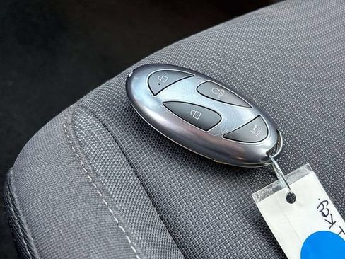 Used 2024 Hyundai Kona SEL AWD/4WD image 25