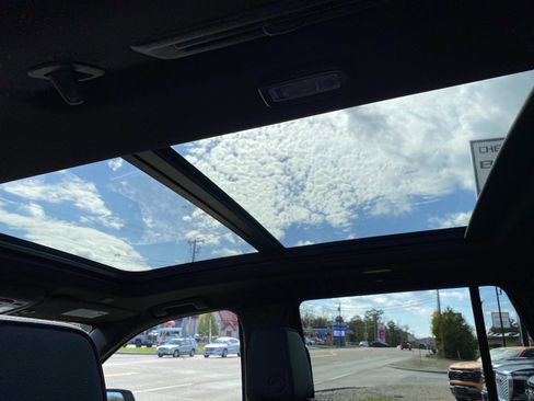 Used 2022 GMC Yukon Denali image 13