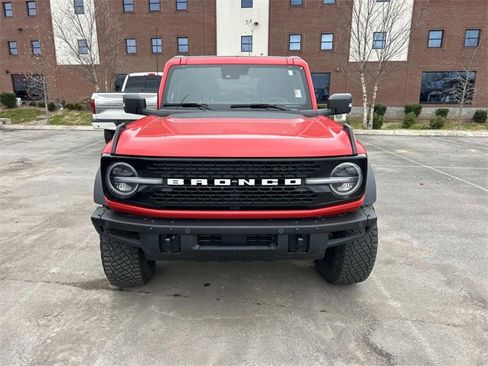 Used 2022 Ford Bronco Wildtrak image 2