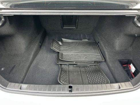 Used 2019 BMW 750i w/ Executive Package image 23