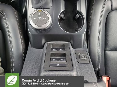 Used 2025 Ford Bronco Outer Banks image 36