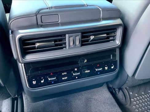New 2026 Lexus LX 600 4WD w/ Luxury Package image 19