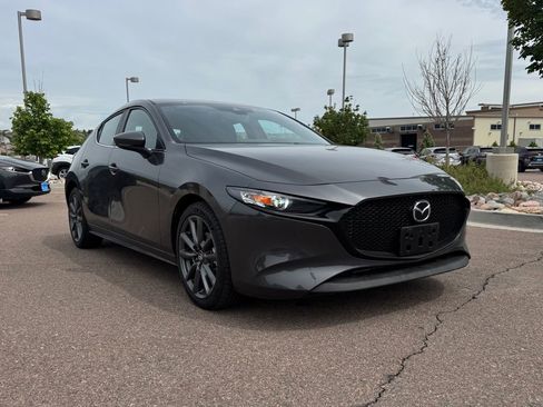 Used 2022 MAZDA MAZDA3 s FWD image 1
