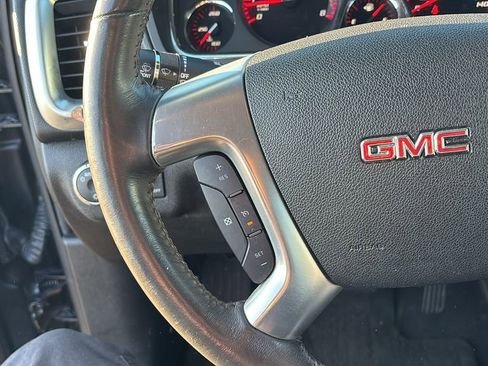Used 2013 GMC Acadia SLE image 17