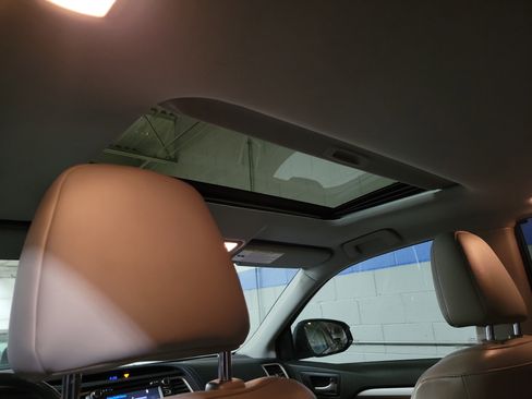 Used 2014 Toyota Highlander XLE image 13