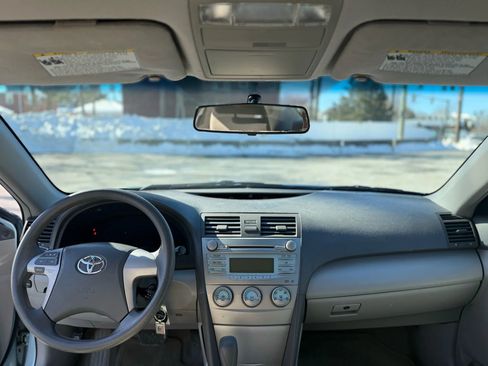 Used 2009 Toyota Camry LE image 14