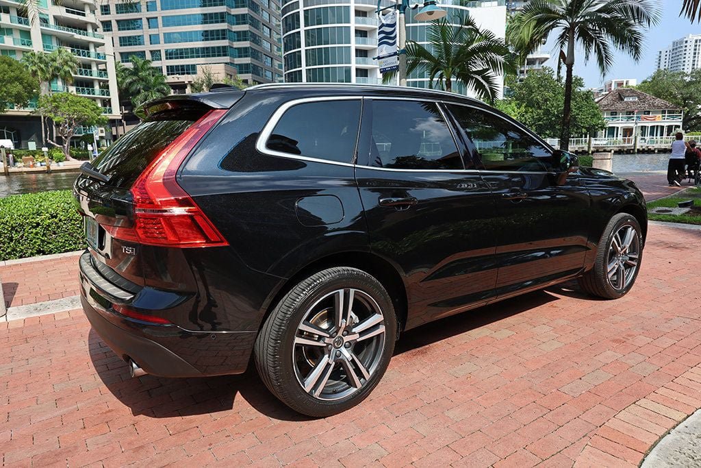Used 2019 Volvo XC60 T5 Momentum w/ Multimedia Package AWD/4WD image 19