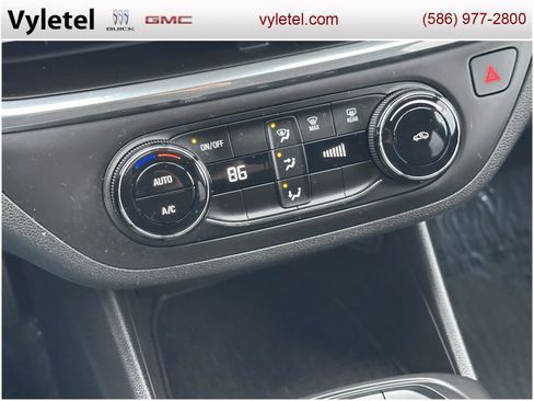 Certified 2024 Buick Envista Preferred image 25