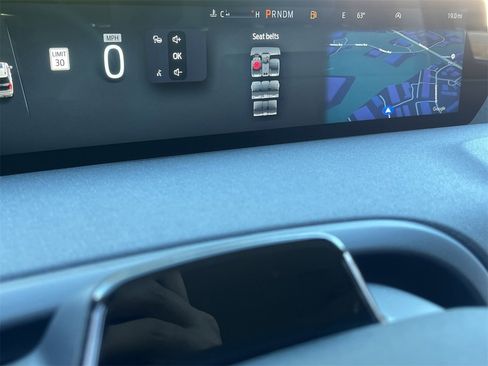 New 2026 Ford Expedition Active image 11