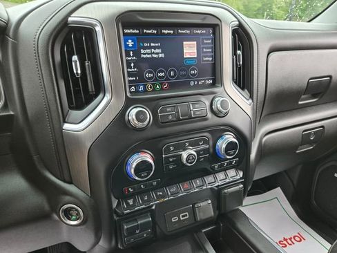 Used 2023 GMC Sierra 2500 Denali w/ Denali Black Diamond Edition AWD/4WD image 24