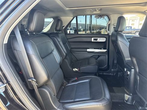 Used 2021 Ford Explorer Limited w/ Equipment Group 301A image 32