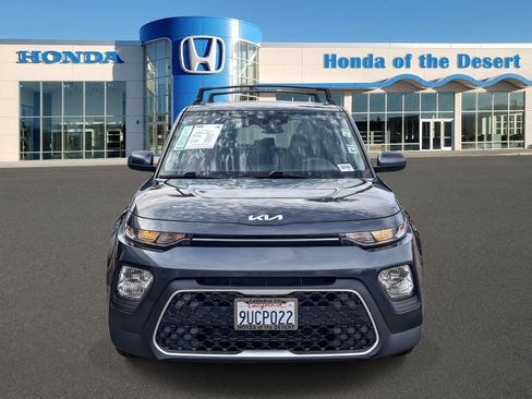 Used 2022 Kia Soul LX w/ Technology Package image 2