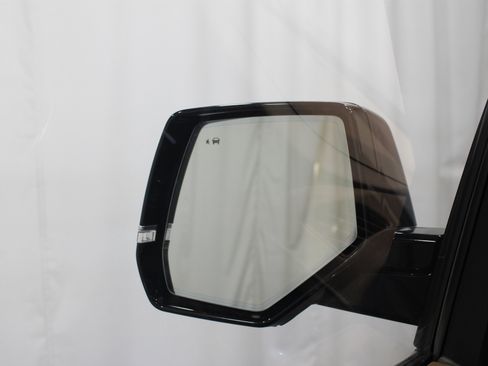 Used 2017 Cadillac Escalade Platinum image 42