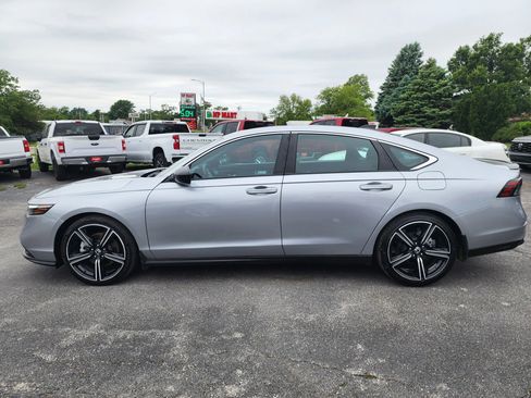 Used 2024 Honda Accord Sport image 4