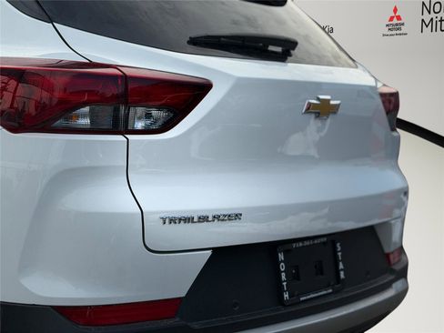 Used 2022 Chevrolet TrailBlazer LT w/ Driver Confidence Package image 26