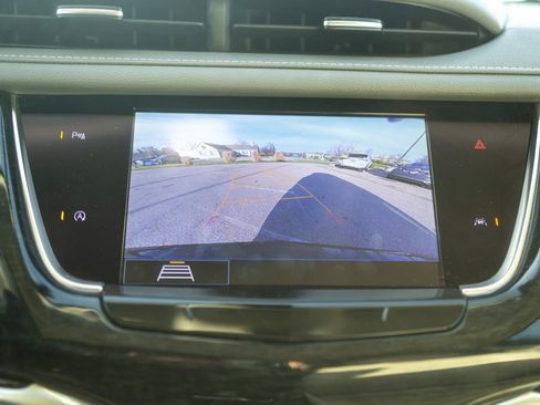 Used 2020 Cadillac XT6 Premium Luxury image 12