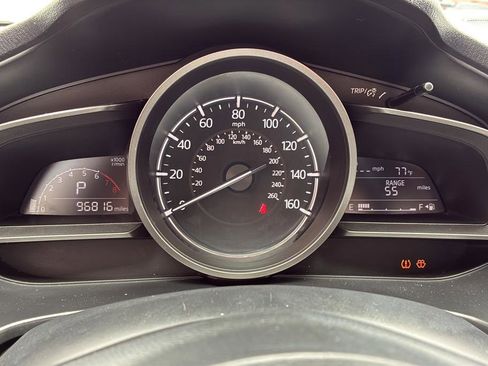 Used 2018 MAZDA MAZDA3 Touring FWD image 24