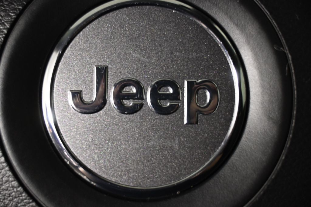 Used 2022 Jeep Cherokee Latitude Lux AWD/4WD image 35