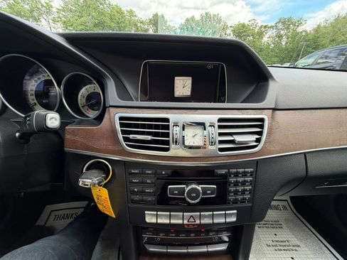 Used 2015 Mercedes-Benz E 350 4MATIC Sedan image 25