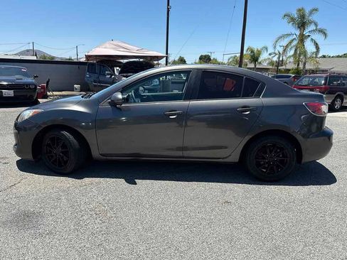 Used 2013 MAZDA MAZDA3 i Touring FWD image 3