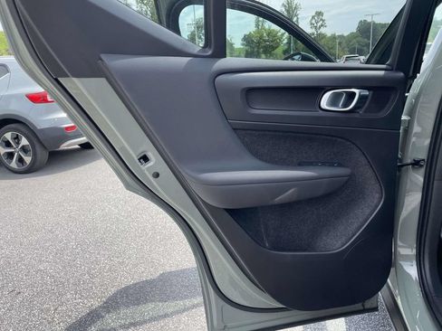 Used 2023 Volvo XC40 Recharge Ultimate w/ Protection Package Premier AWD/4WD image 3