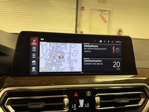 Used 2024 BMW X3 sDrive30i w/ Convenience Package RWD image 16