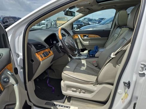 Used 2014 Lincoln MKX FWD w/ Equipment Group 102A image 7