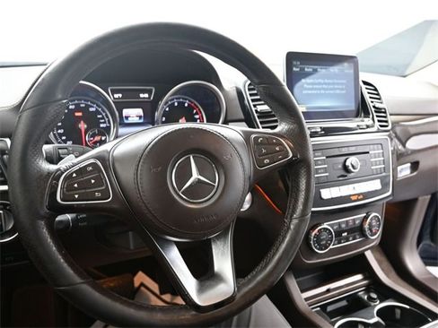 Used 2017 Mercedes-Benz GLS 450 4MATIC image 14