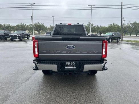 Used 2025 Ford F250 XLT AWD/4WD image 4