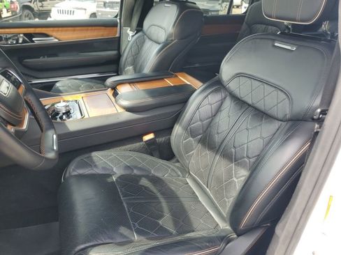 Used 2024 Jeep Grand Wagoneer L Series III AWD/4WD image 28