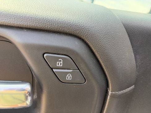 Used 2019 Chevrolet Silverado 1500 LT Trail Boss AWD/4WD image 11
