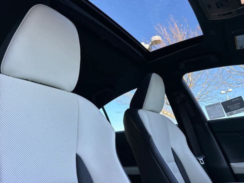 Used 2023 Lexus IS 500 image 17