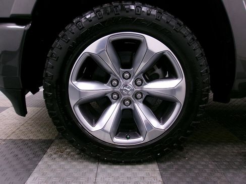 Used 2020 RAM 1500 Limited image 16