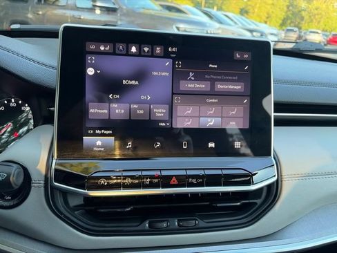 Certified 2025 Jeep Compass Limited AWD/4WD image 19