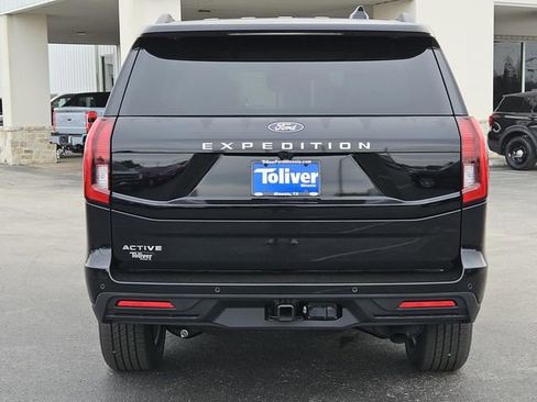 New 2025 Ford Expedition Active image 8