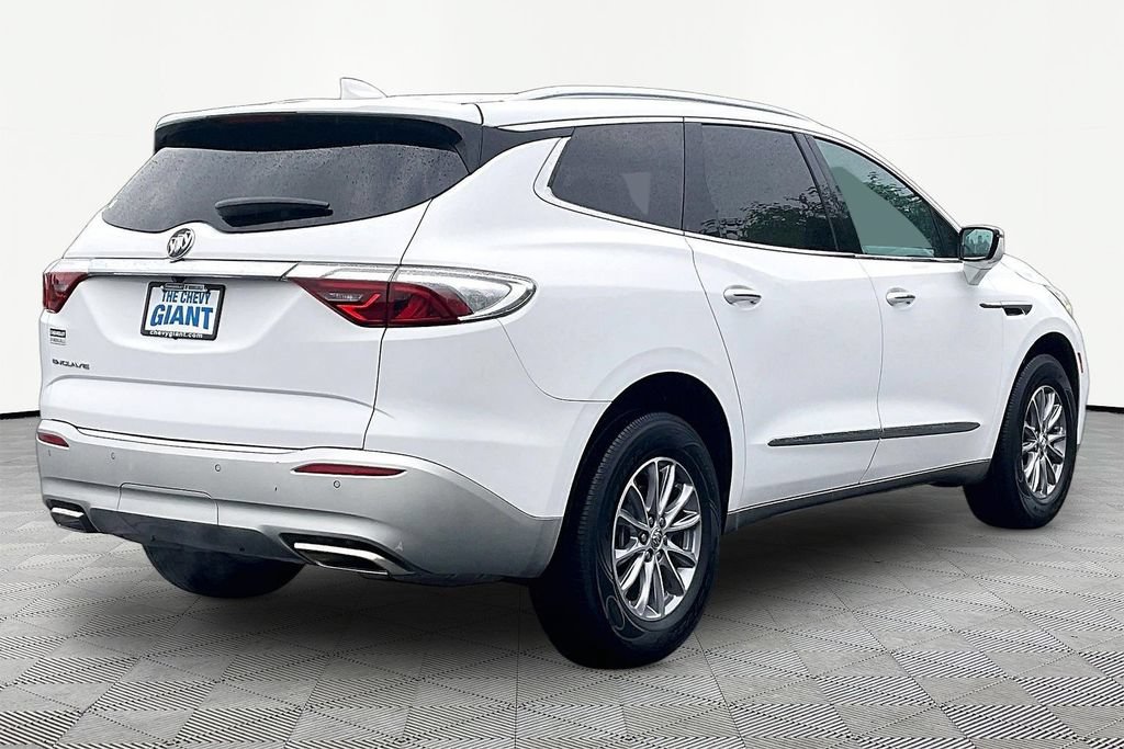 Used 2023 Buick Enclave Essence FWD image 6