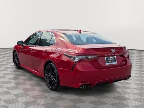 Used 2021 Toyota Camry XSE FWD image 3