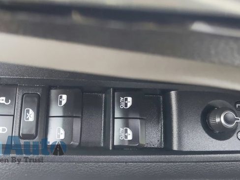 Used 2024 Jeep Compass Limited AWD/4WD image 19