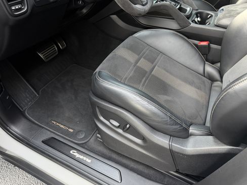 Certified 2023 Porsche Cayenne Turbo GT AWD/4WD image 14