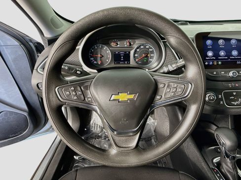 Used 2025 Chevrolet Malibu LS FWD image 13