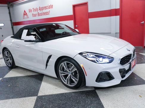 Used 2025 BMW Z4 sDrive30i image 43
